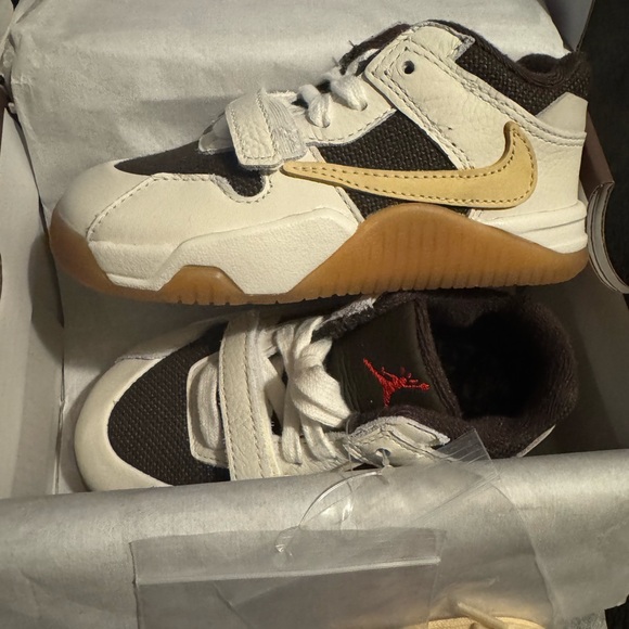 Travis Scott Jordan Jumpman Jack TR - Picture 2 of 6